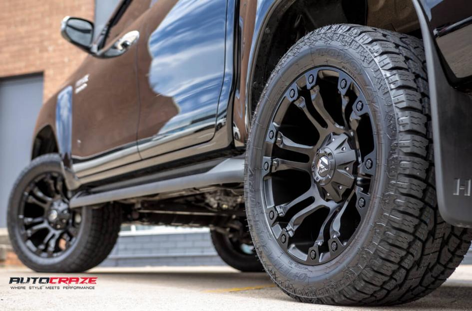 TOYOTA HILUX N80 4WD VAPOR MATTE BLACK