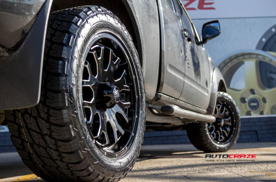 NISSAN NAVARA MENACE GLOSS BLACK MILLED ACCENTS