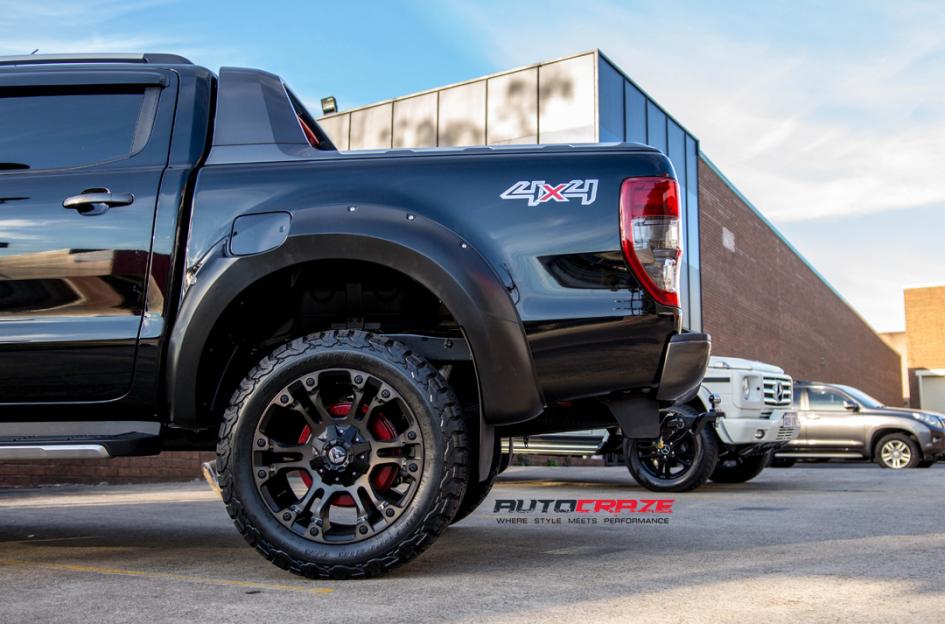 FORD-RANGER-VAPOR-BLACK-MACHINED-WITH-DARK-TINT-20