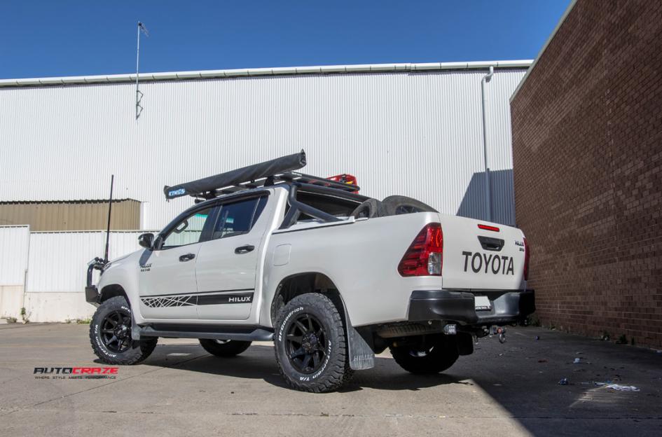 TOYOTA HILUX N80 4WD T05 SATIN BLACK