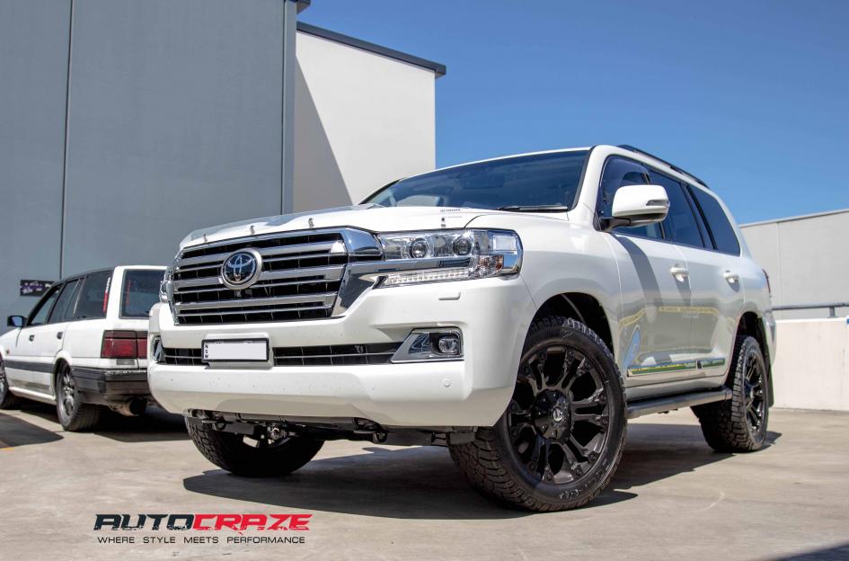 TOYOTA LANDCRUSIER VAPOR MATTE BLACK 3