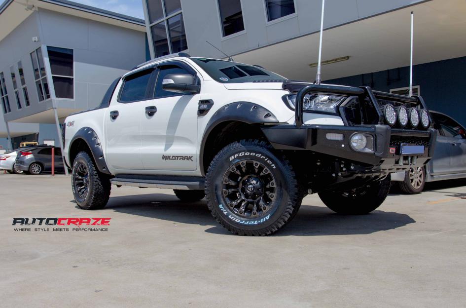 FORD-RANGER-VAPOR-BLACK-MACHINED-WITH-DARK-TINT-7