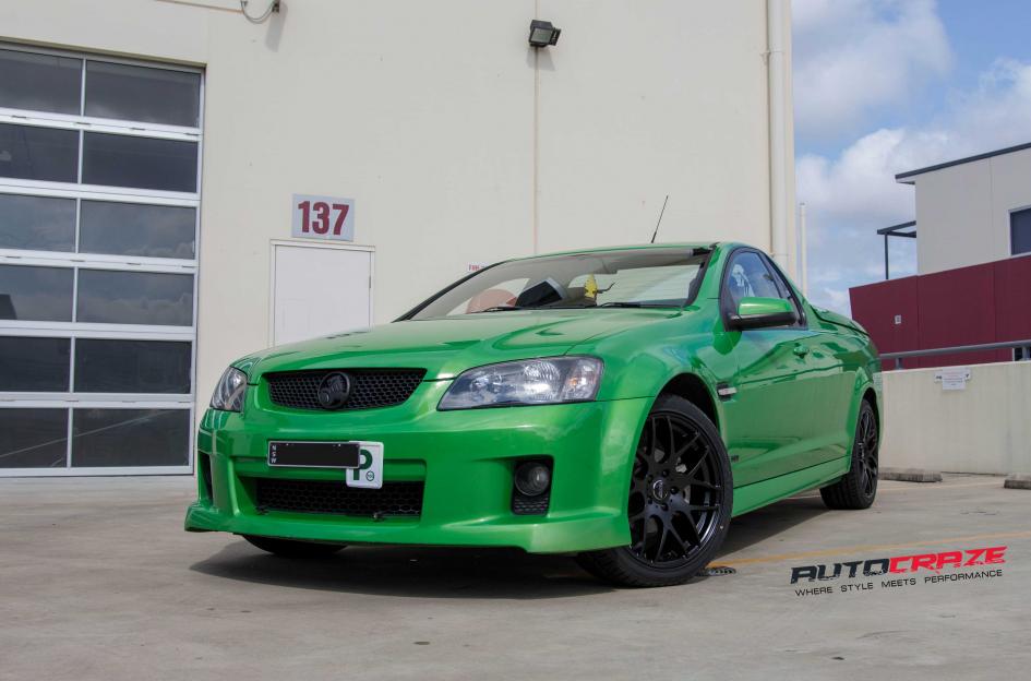 HOLDEN-COMMODORE-M-SPEC-MATTE-BLACK-2