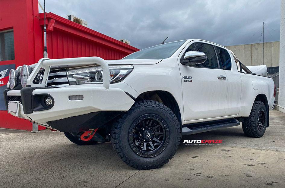 TOYOTA HILUX N80 4WD COVERT MATTE BLACK
