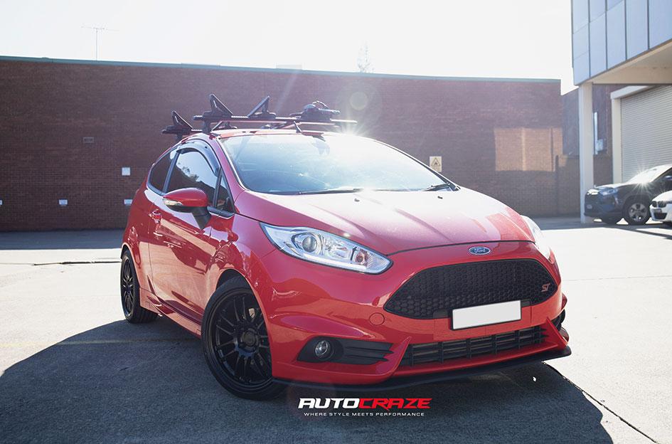 FORD FIESTA SF02 GLOSS BLACK