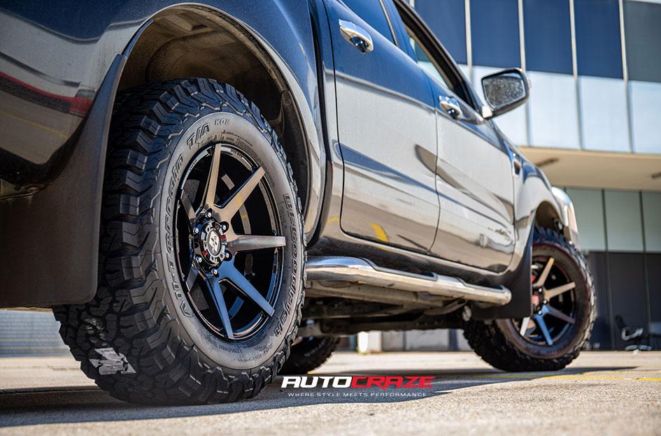 FORD RANGER AVALANCHE MATTE BLACK GREY FACE