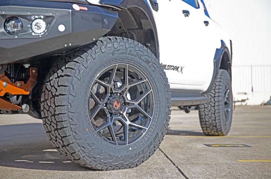 FORD RANGER SABBATH GLOSS BLACK TINTED FACE