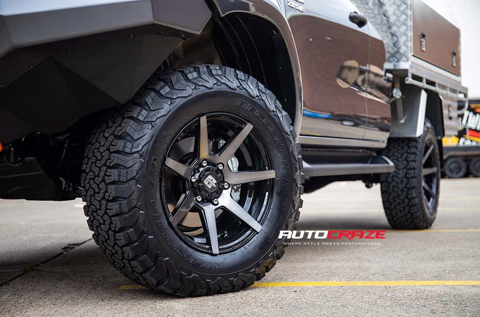 TOYOTA HILUX N80 4WD AVALANCHE MACHINED FACE MATTE BLACK DARK TINT