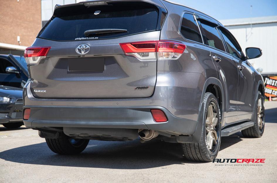TOYOTA-KLUGER-METHOS-BRONZE-W--GLOSS-BLACK-LIP