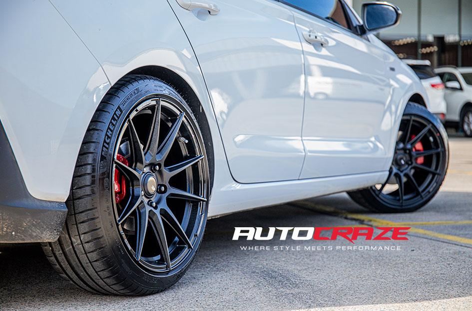 HYUNDAI I30 SC46 MATTE BLACK