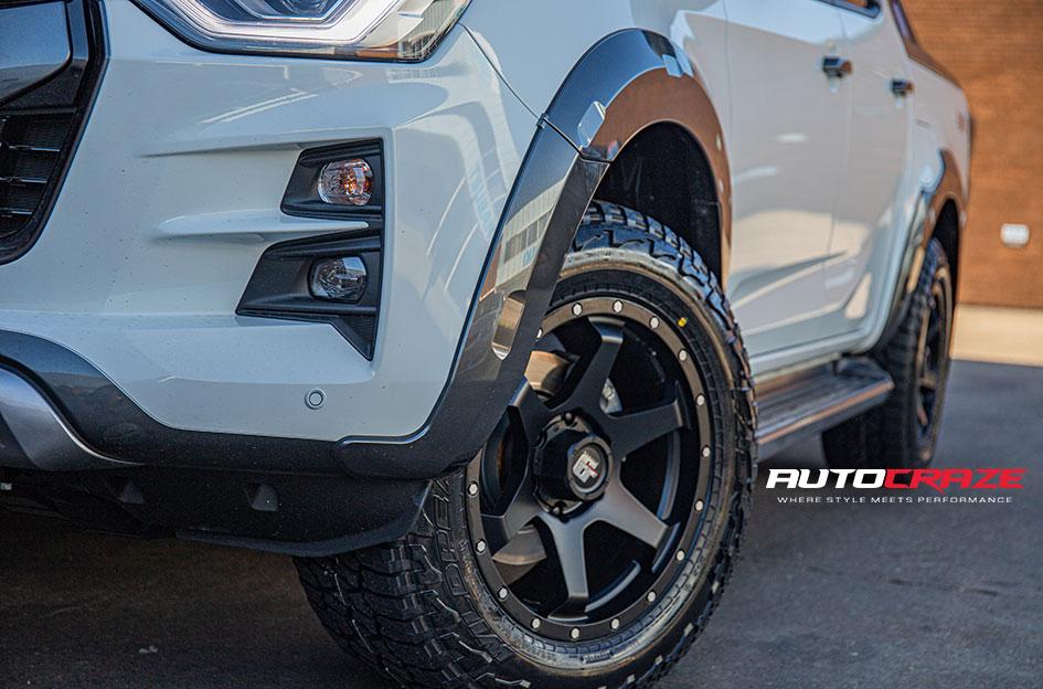 ISUZU DMAX PHILADELPHIA BLACK MATTE FRONT MILLED