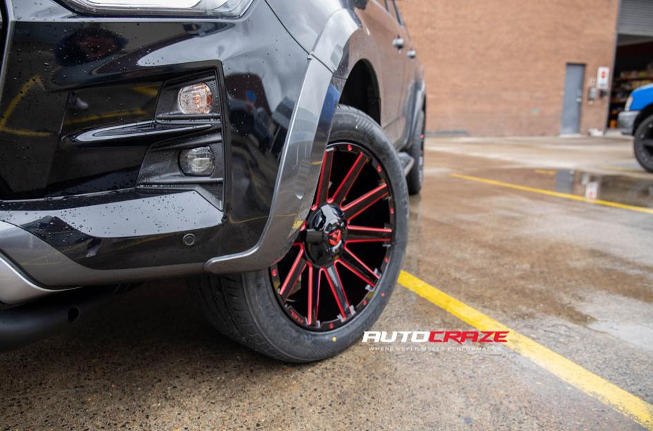 ISUZU DMAX CONTRA GLOSS BLACK CANDY RED