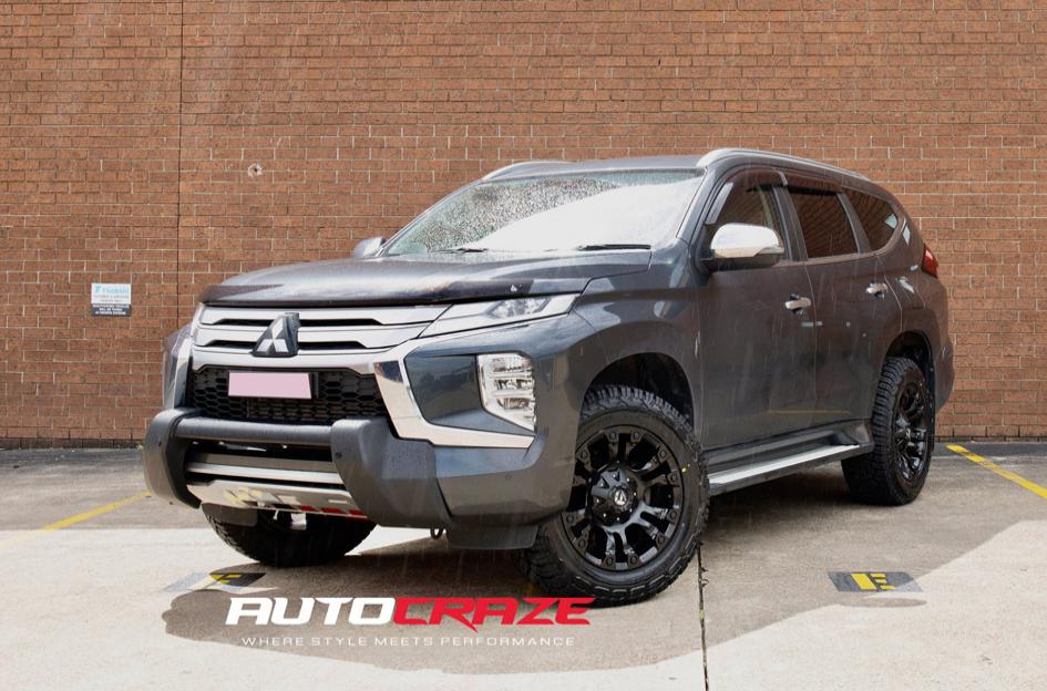 MITSUBISHI PAJERO SPORT VAPOR MATTE BLACK
