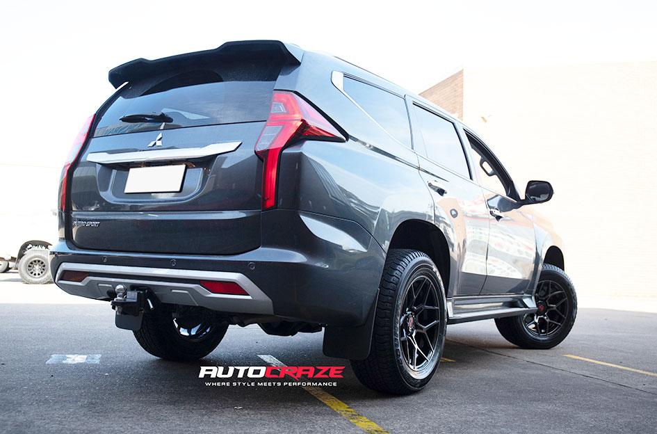 MITSUBISHI PAJERO SABBATH HYPERBLACK