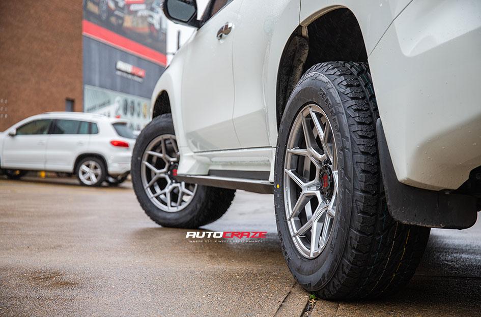 MITSUBISHI TRITON SABBATH HYPERBLACK