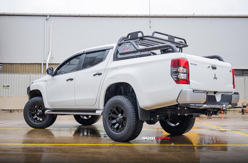 MITSUBISHI TRITON AMBUSH MATTE BLACK