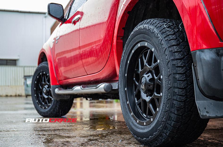 MITSUBISHI TRITON GRENADE SATIN BLACK