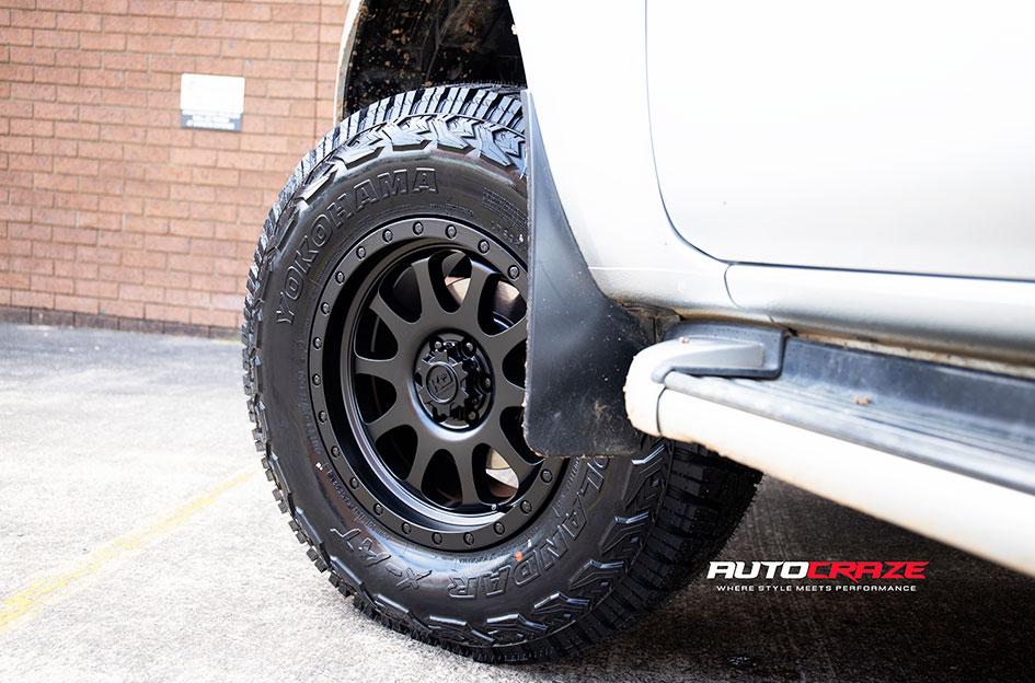 NISSAN NAVARA HURRICANE SATIN BLACK
