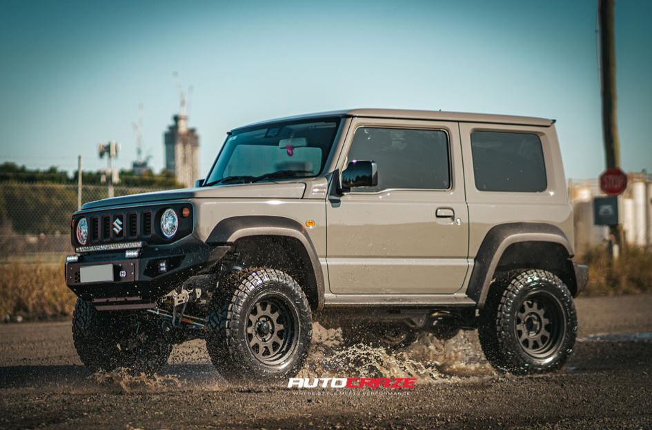 SUZUKI JIMNY STADIUM MATTE BLACK