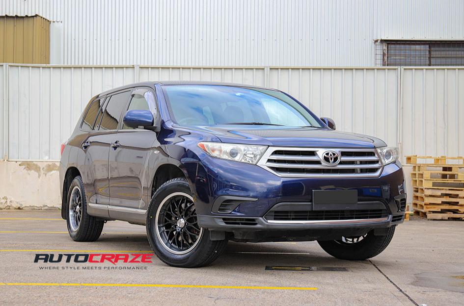 TOYOTA-KLUGER-CHEETAH-GLOSS-BLACK-POLISH-LIP