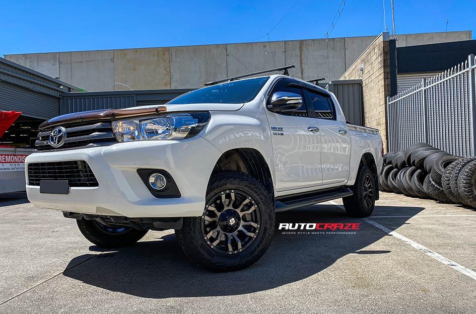 TOYOTA HILUX 4WD FLORIDA MACHINED FACE BLACK MATTE GREY TINT
