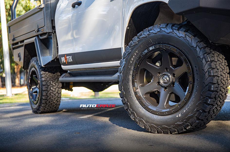 TOYOTA HILUX N80 RUGGED X RIPPER MATTE BLACK