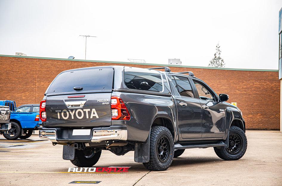 TOYOTA HILUX N80 4WD CHAOS SATIN BLACK
