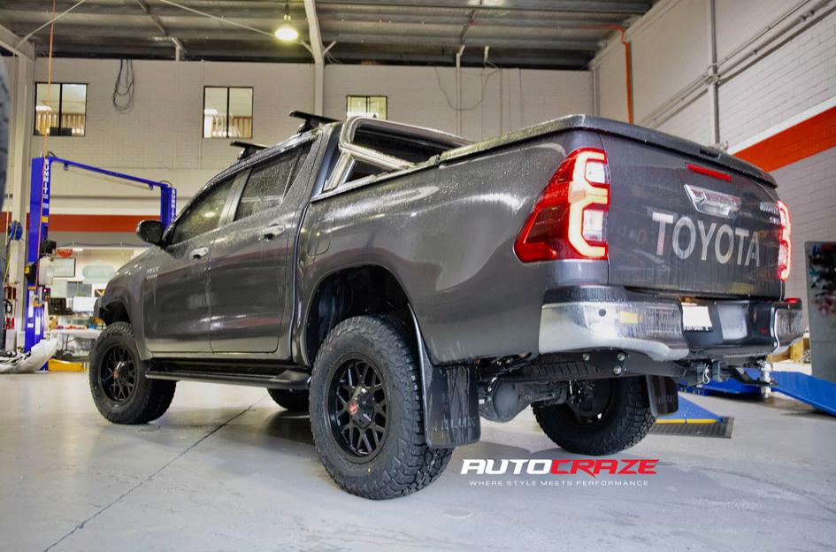 TOYOTA HILUX N80 4WD JUDGE MATTE BLACK