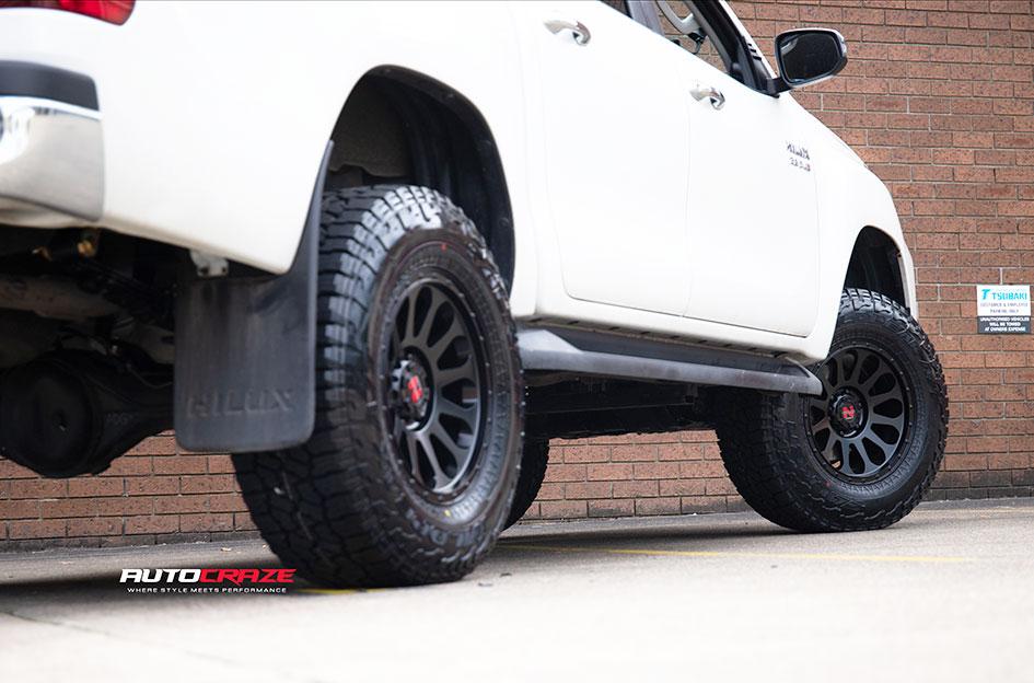 TOYOTA HILUX N80 4WD VICTIM MATTE BLACK
