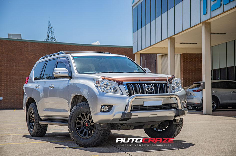 TOYOTA-PRADO-VICTIM-MATTE-BLACK
