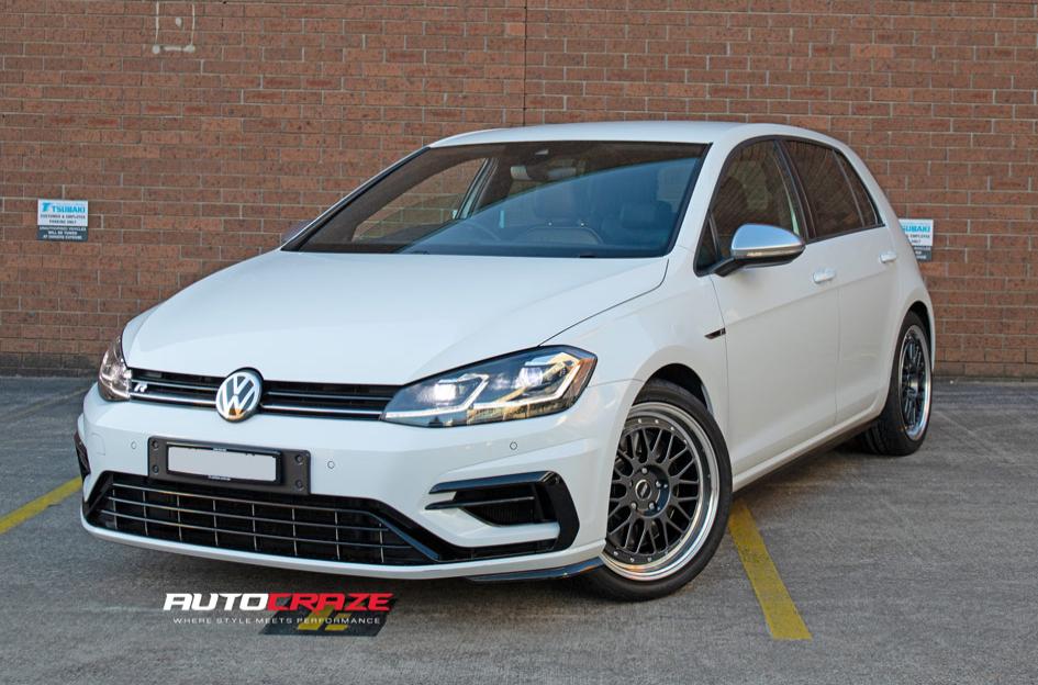 VOLKSWAGEN-GOLF-INTERLAGOS-GUN-METAL-POLISHED-LIP