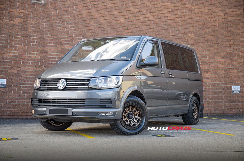VOLKSWAGEN MULTIVAN COVERT BRONZE BLACK LIP