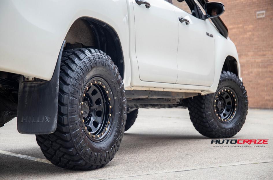 TOYOTA HILUX N80 4WD D LOCKER BLACK