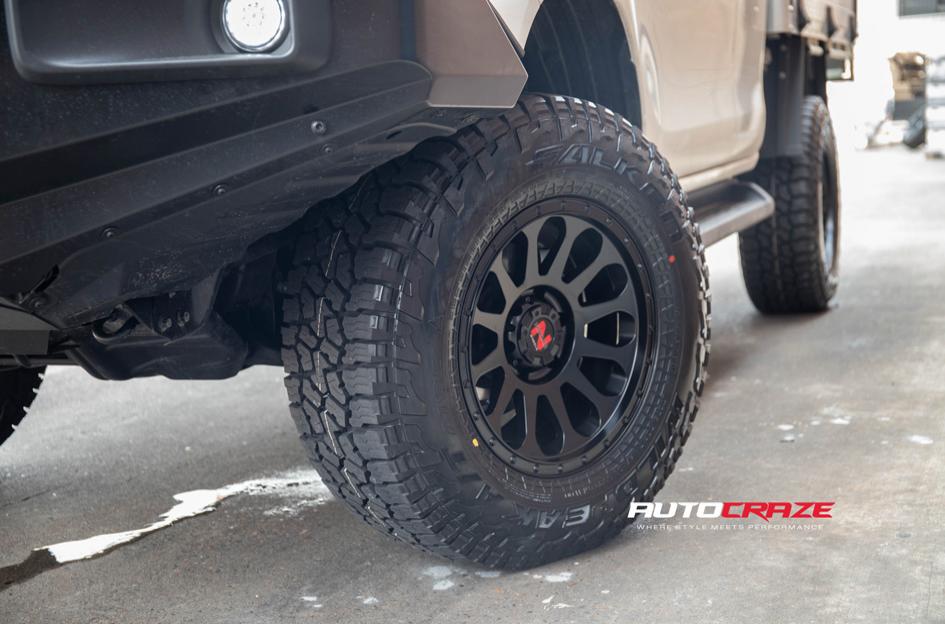 TOYOTA HILUX N80 4WD VICTIM MATTE BLACK