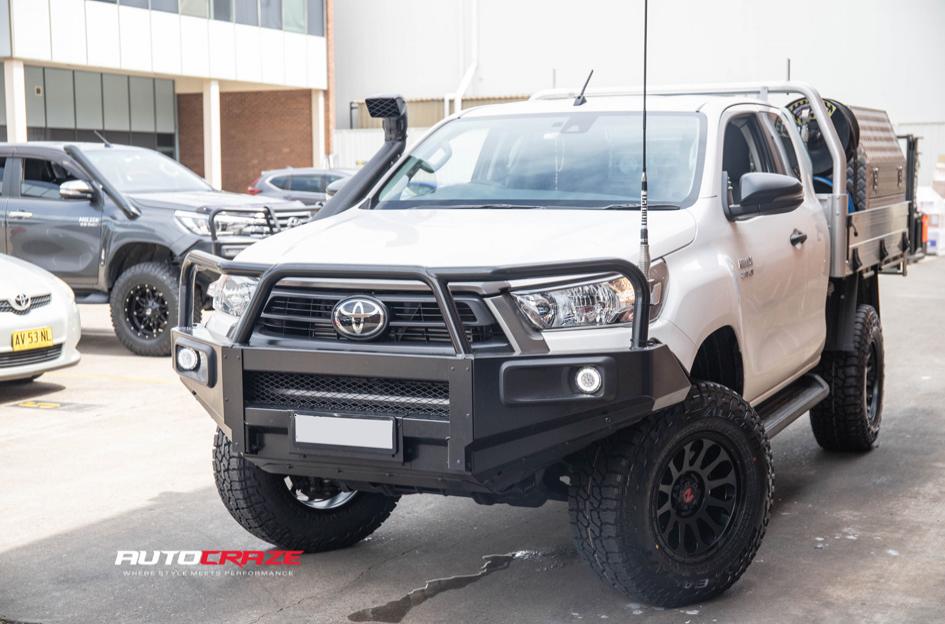 TOYOTA HILUX N80 4WD VICTIM MATTE BLACK