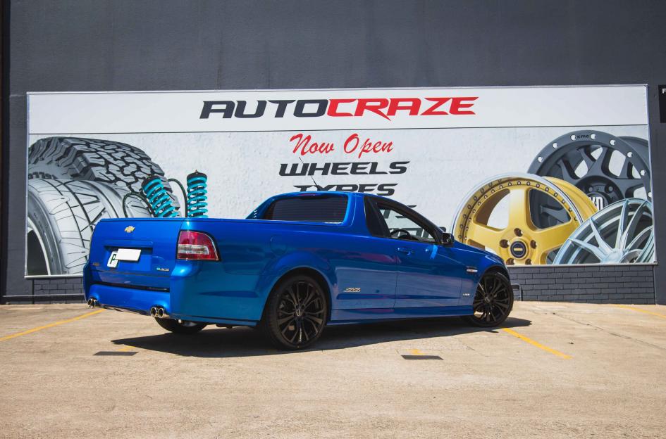 HOLDEN-COMMODORE-VE-UTE-ULTIMATE-MATTE-BLACK