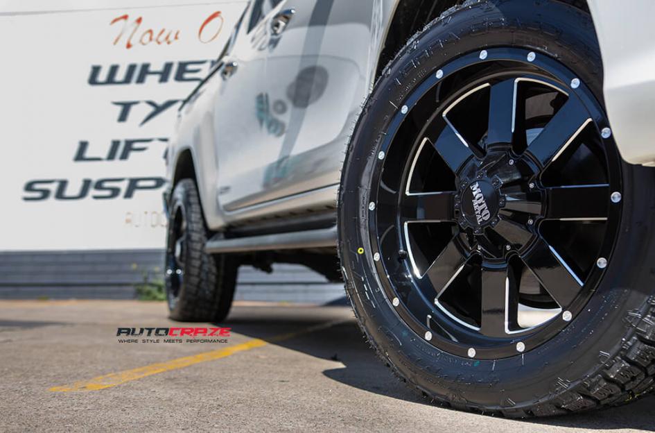 TOYOTA HILUX N80 4WD MO962 GLOSS BLACK