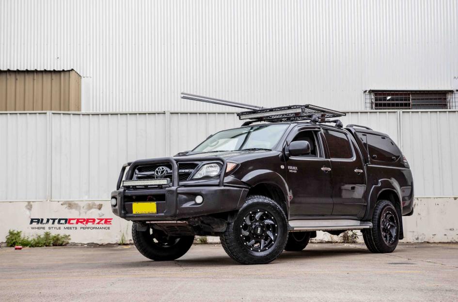 TOYOTA HILUX N70 4WD GD01 GRAPHITE MILLED ACCENTS WITH CHROME INSERTS