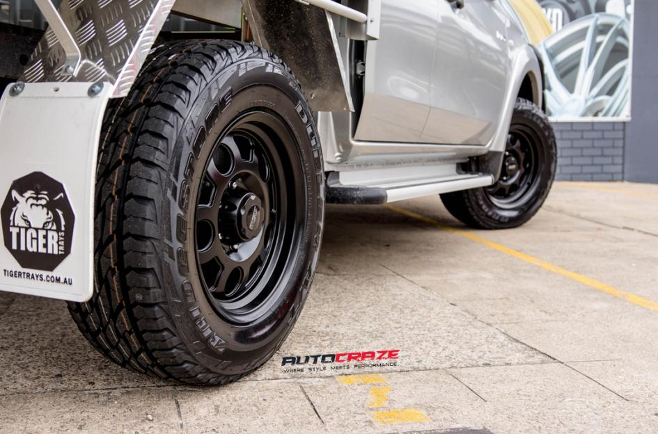 MITSUBISHI TRITON TERRAIN MATTE BLACK