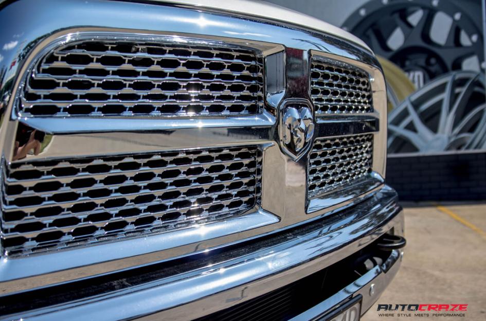 DODGE-RAM-VAPOR-MATTE-BLACK
