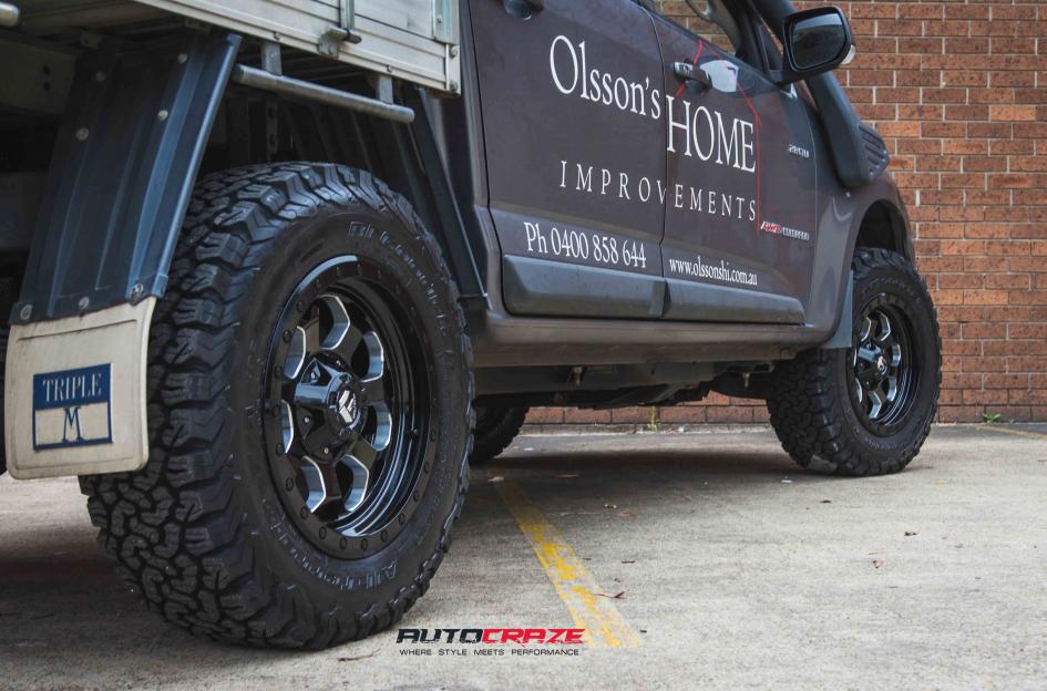 HOLDEN COLORADO SAVAGE GLOSS BLACK MILLED ACCENTS