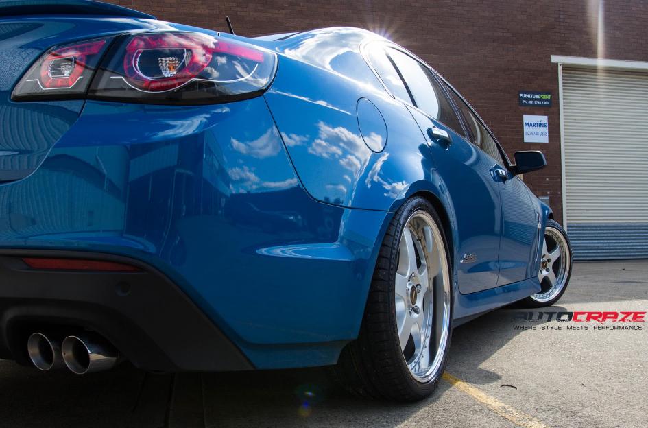 HOLDEN-COMMODORE-FR