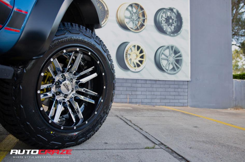 FORD RANGER RAPTOR MO202 CHROME GLOSS BLACK LIP