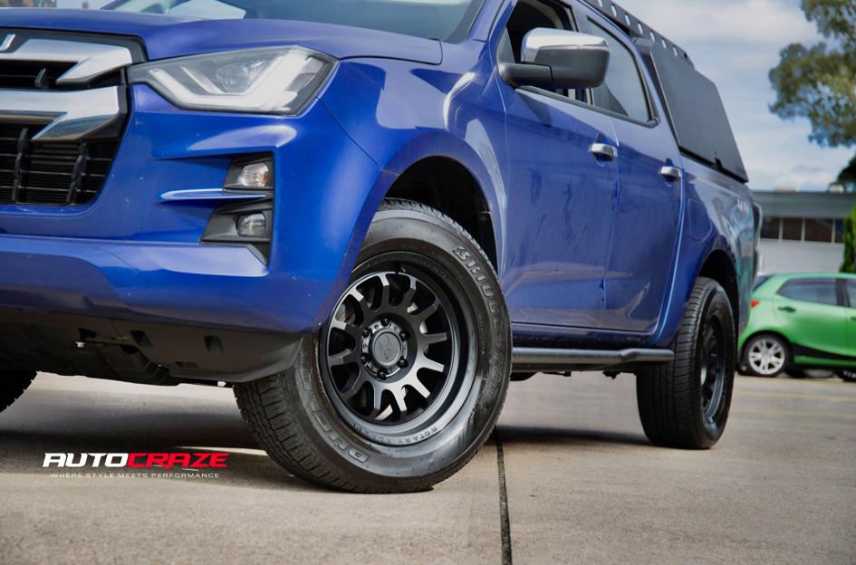 ISUZU DMAX RAPID MATTE BLACK
