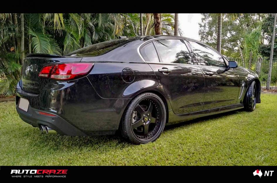 HOLDEN-COMMODORE-FR