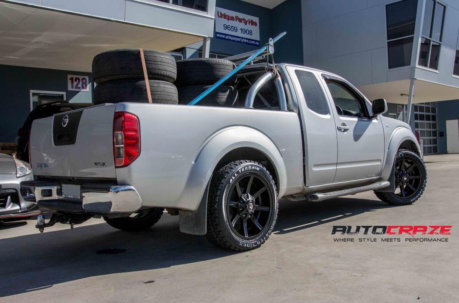NISSAN NAVARA RAZORBACK FLAT BLACK