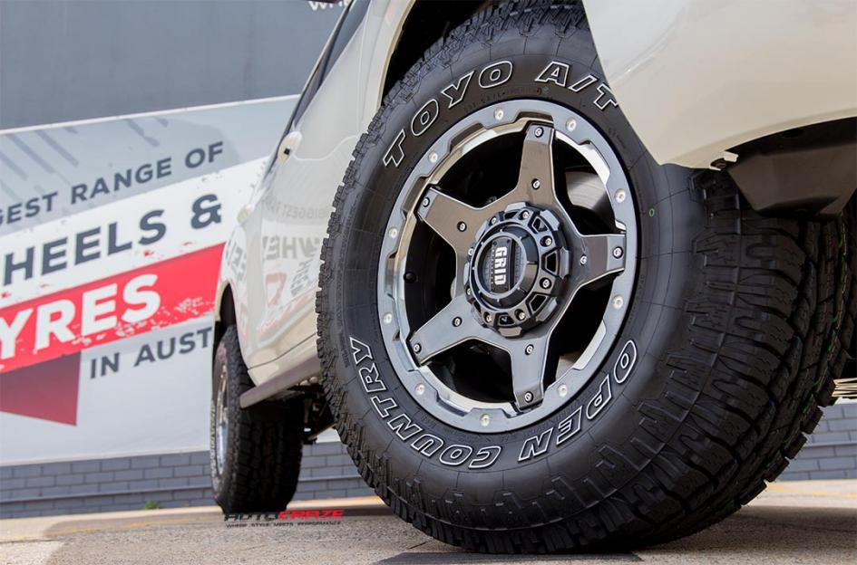 TOYOTA-PRADO-GD04-GRAPHITE-WITH-MILLED-ACCENTS