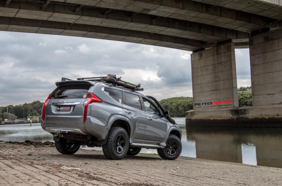 MITSUBISHI PAJERO SPORT RIPPER MATTE BLACK