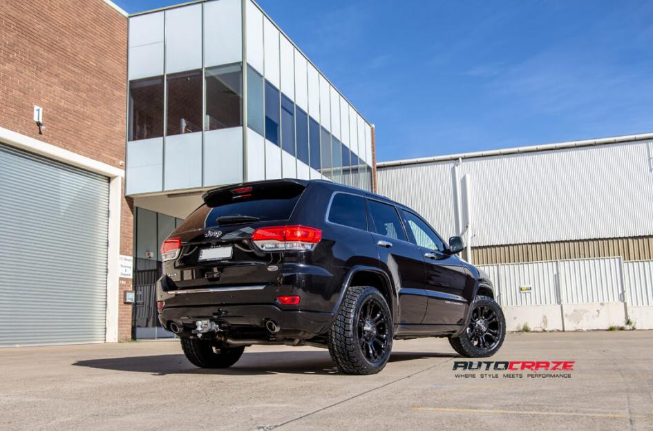 JEEP-GRAND-CHEROKEE-VAPOR-MATTE-BLACK