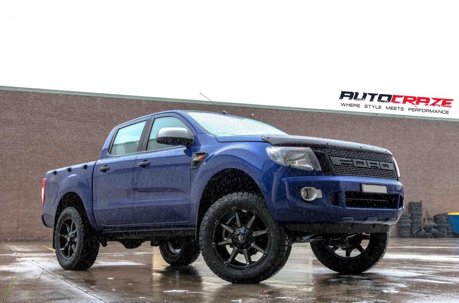 FORD RANGER COUPLER BLACK MACHINED WITH DARK TINT